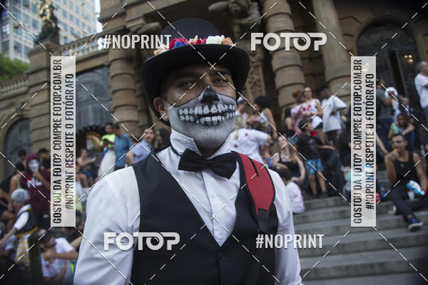 Buy your photos of the eventZombie Walk SP 2019 - Equipe ASI on Fotop