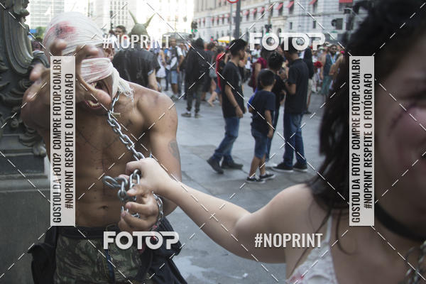 Buy your photos of the eventZombie Walk SP 2019 - Equipe ASI on Fotop