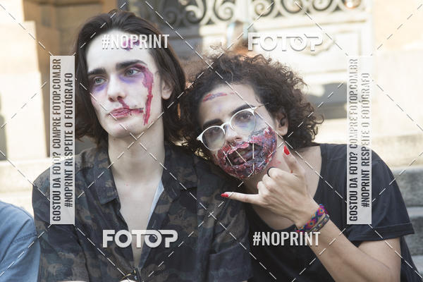 Buy your photos of the eventZombie Walk SP 2019 - Equipe ASI on Fotop