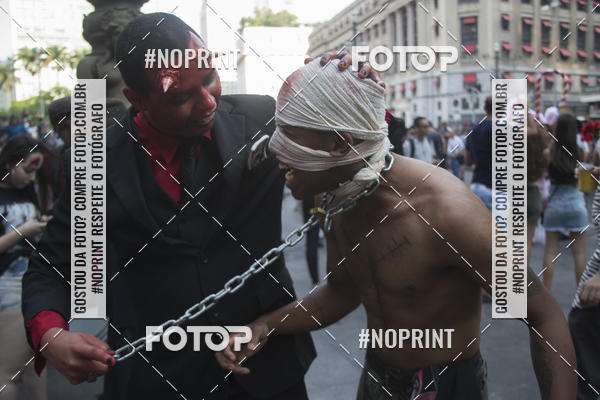 Buy your photos of the eventZombie Walk SP 2019 - Equipe ASI on Fotop