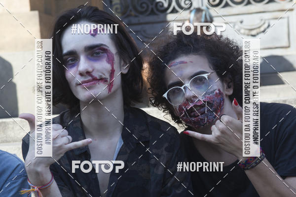 Buy your photos of the eventZombie Walk SP 2019 - Equipe ASI on Fotop