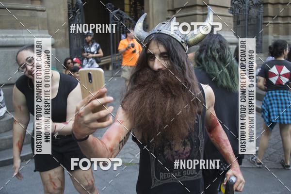 Buy your photos of the eventZombie Walk SP 2019 - Equipe ASI on Fotop