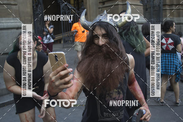 Buy your photos of the eventZombie Walk SP 2019 - Equipe ASI on Fotop