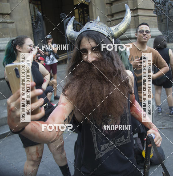 Buy your photos of the eventZombie Walk SP 2019 - Equipe ASI on Fotop