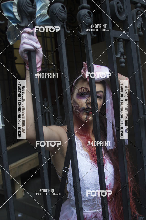 Buy your photos of the eventZombie Walk SP 2019 - Equipe ASI on Fotop