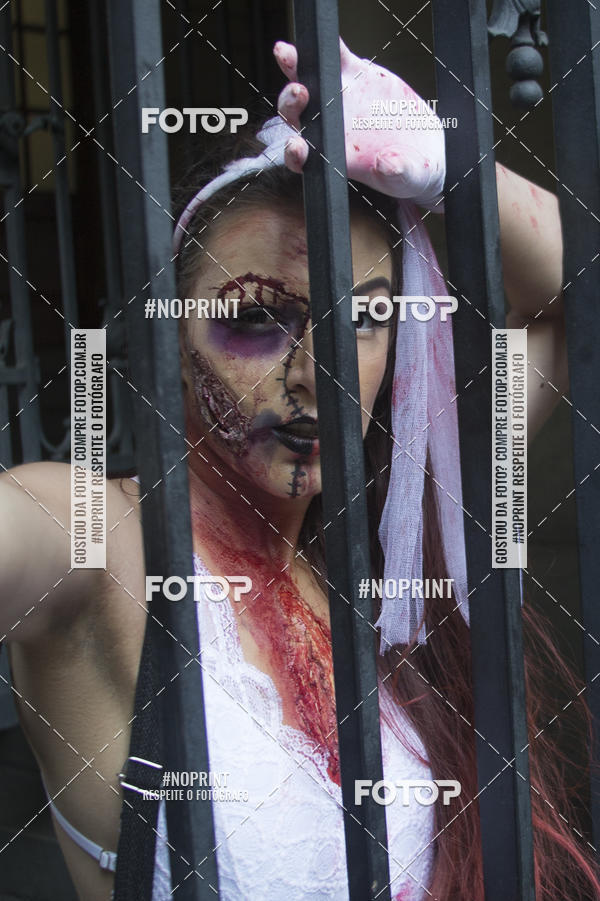 Buy your photos of the eventZombie Walk SP 2019 - Equipe ASI on Fotop