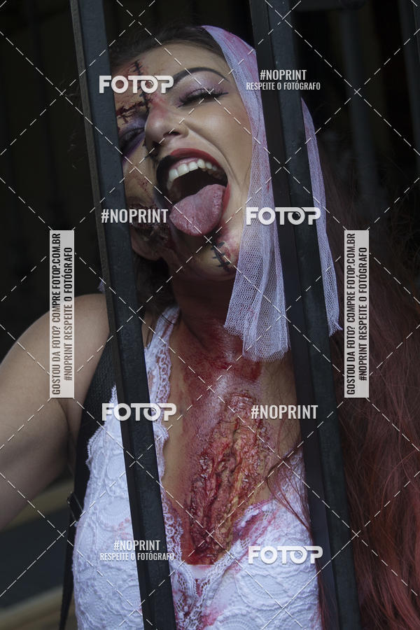 Buy your photos of the eventZombie Walk SP 2019 - Equipe ASI on Fotop