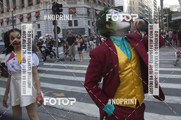 Buy your photos of the eventZombie Walk SP 2019 - Equipe ASI on Fotop