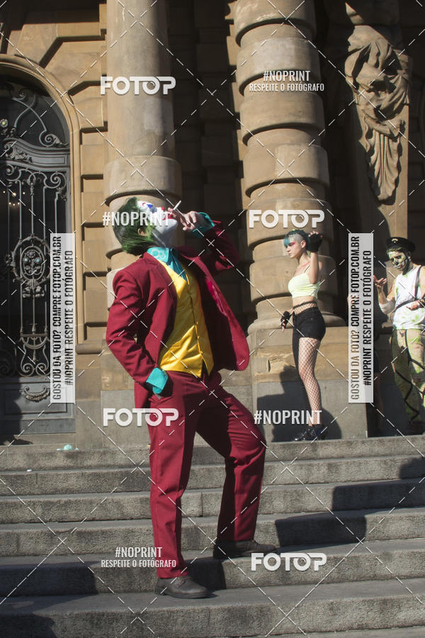 Buy your photos of the eventZombie Walk SP 2019 - Equipe ASI on Fotop