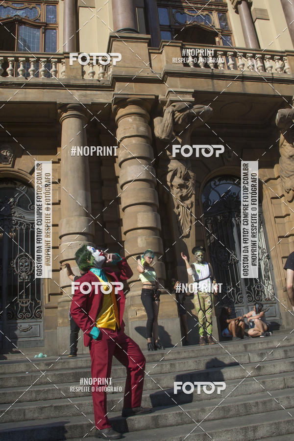 Buy your photos of the eventZombie Walk SP 2019 - Equipe ASI on Fotop