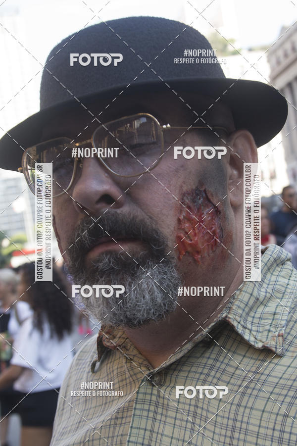 Buy your photos of the eventZombie Walk SP 2019 - Equipe ASI on Fotop