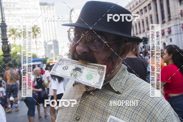 Buy your photos of the eventZombie Walk SP 2019 - Equipe ASI on Fotop