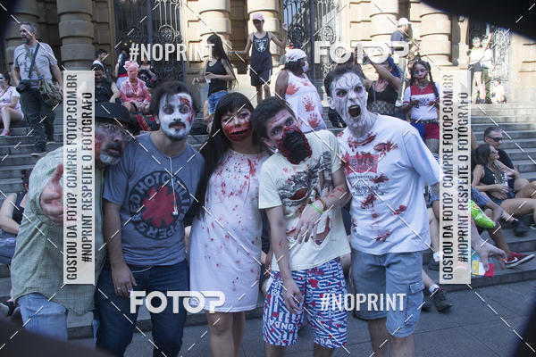 Buy your photos of the eventZombie Walk SP 2019 - Equipe ASI on Fotop