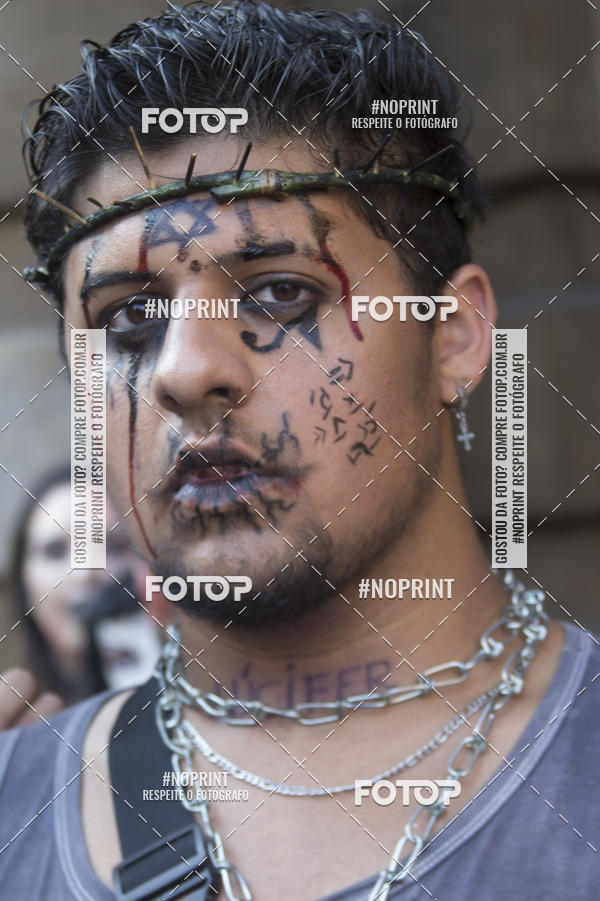 Buy your photos of the eventZombie Walk SP 2019 - Equipe ASI on Fotop