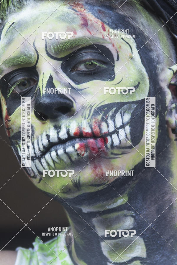 Buy your photos of the eventZombie Walk SP 2019 - Equipe ASI on Fotop