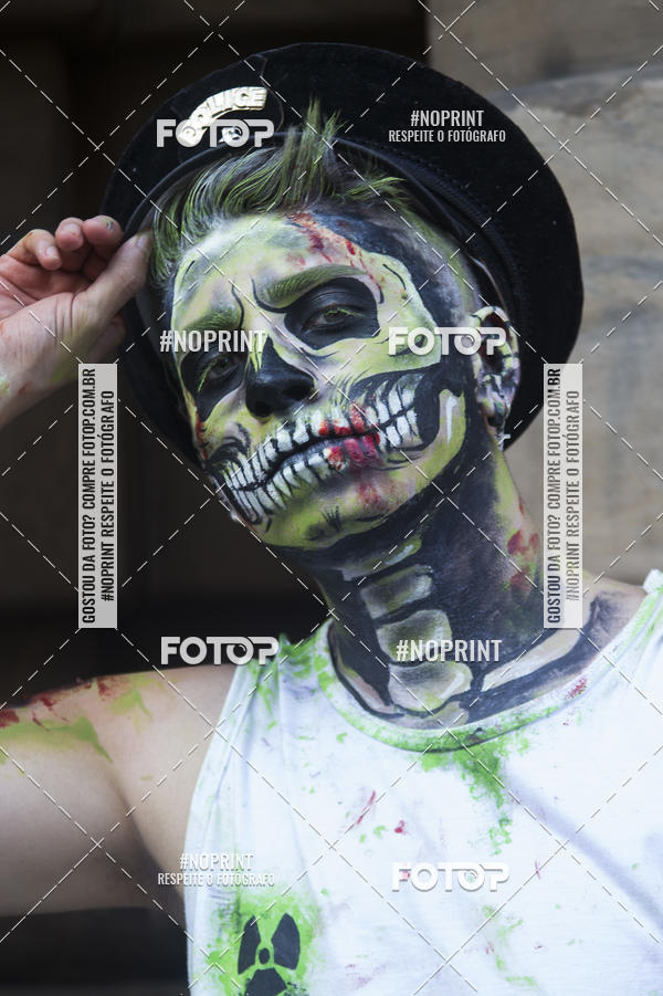 Buy your photos of the eventZombie Walk SP 2019 - Equipe ASI on Fotop