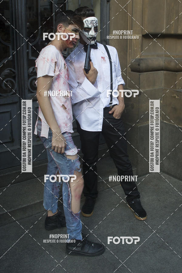 Buy your photos of the eventZombie Walk SP 2019 - Equipe ASI on Fotop