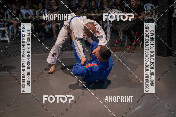 Buy your photos of the eventElite Fighting Championship on Fotop