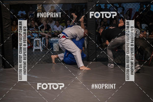 Buy your photos of the eventElite Fighting Championship on Fotop