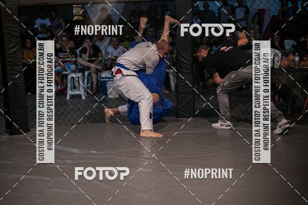 Buy your photos of the eventElite Fighting Championship on Fotop