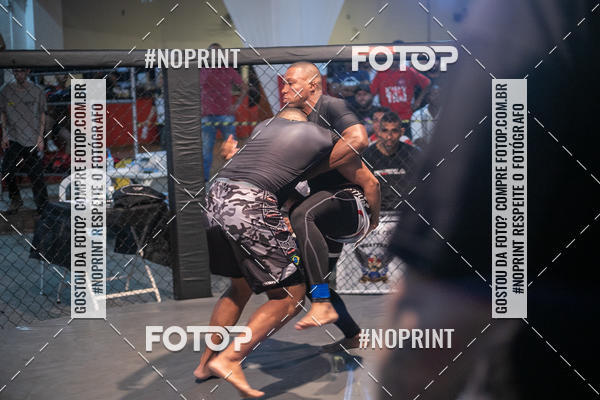 Buy your photos of the eventElite Fighting Championship on Fotop
