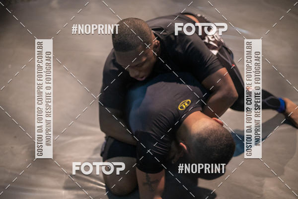 Buy your photos of the eventElite Fighting Championship on Fotop