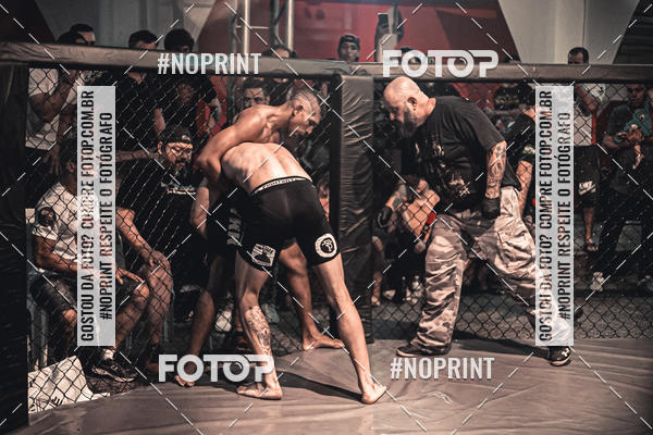 Buy your photos of the eventElite Fighting Championship on Fotop
