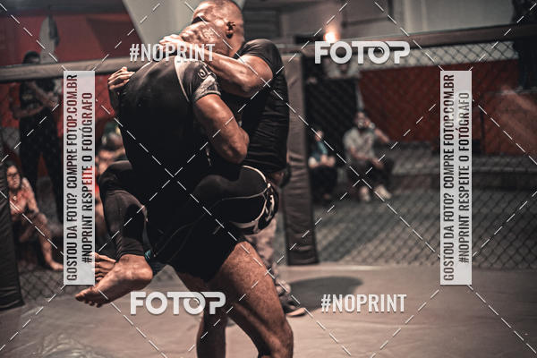 Buy your photos of the eventElite Fighting Championship on Fotop