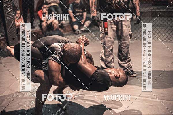 Buy your photos of the eventElite Fighting Championship on Fotop