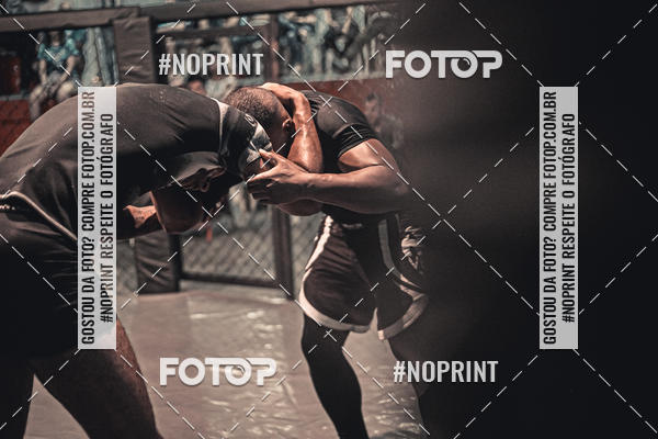 Buy your photos of the eventElite Fighting Championship on Fotop