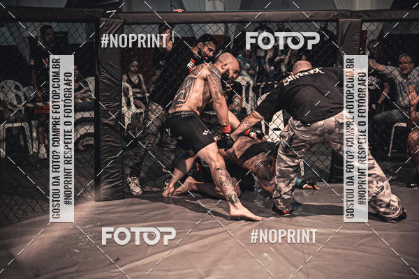 Buy your photos of the eventElite Fighting Championship on Fotop