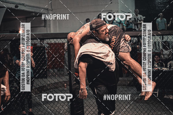 Buy your photos of the eventElite Fighting Championship on Fotop