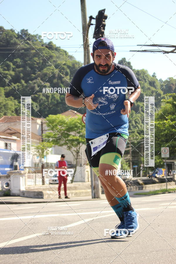 Buy your photos of the event5 Milhas Santa Casa de Santos  on Fotop