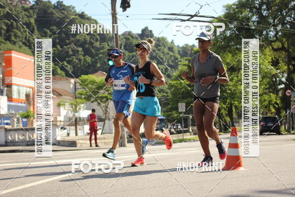 Buy your photos of the event5 Milhas Santa Casa de Santos  on Fotop