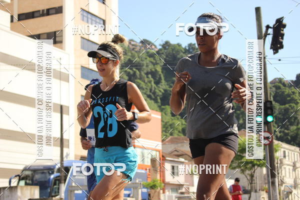 Buy your photos of the event5 Milhas Santa Casa de Santos  on Fotop