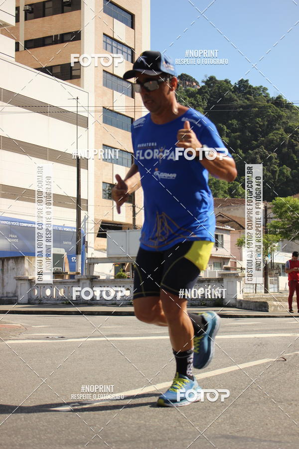 Buy your photos of the event5 Milhas Santa Casa de Santos  on Fotop