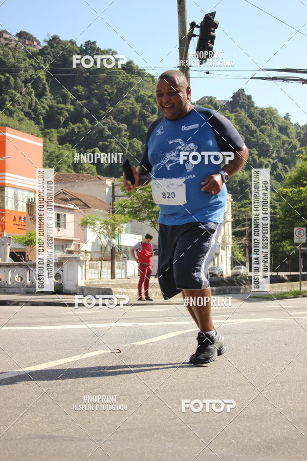 Buy your photos of the event5 Milhas Santa Casa de Santos  on Fotop