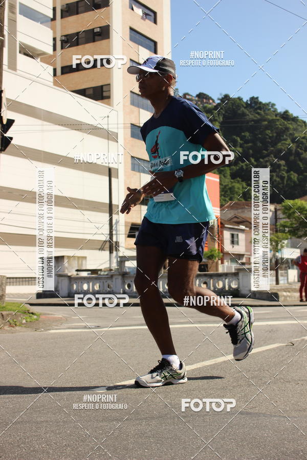 Buy your photos of the event5 Milhas Santa Casa de Santos  on Fotop