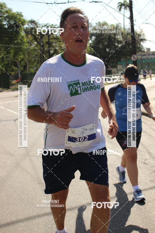 Buy your photos of the event5 Milhas Santa Casa de Santos  on Fotop