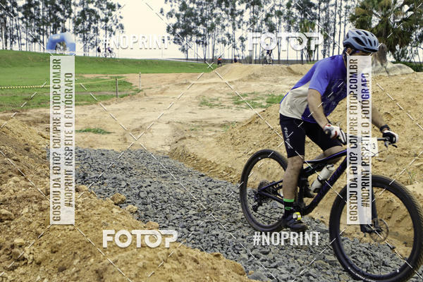 Compre as suas fotos do eventoCR2 Bike Cross Indoor no Fotop