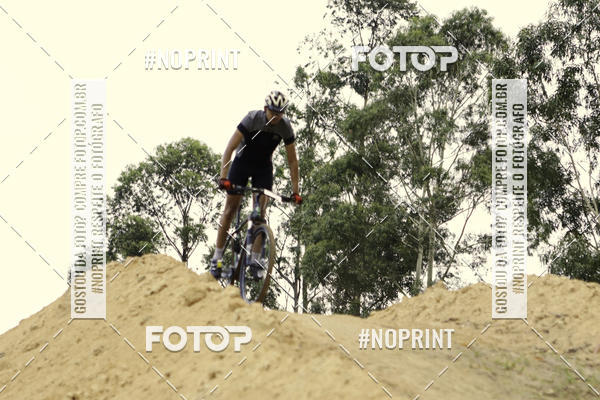 Compre as suas fotos do eventoCR2 Bike Cross Indoor no Fotop