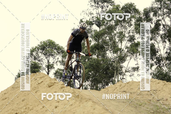 Compre as suas fotos do eventoCR2 Bike Cross Indoor no Fotop