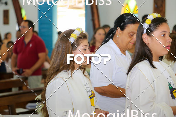 Buy your photos of the eventPirmeira Comunho  on Fotop