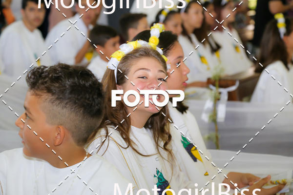 Buy your photos of the eventPirmeira Comunho  on Fotop