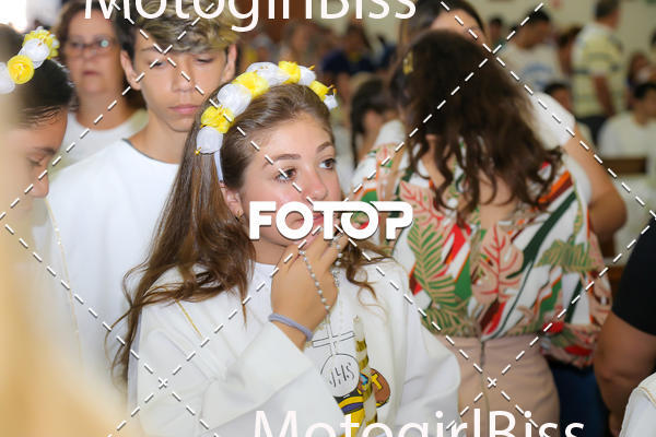 Buy your photos of the eventPirmeira Comunho  on Fotop