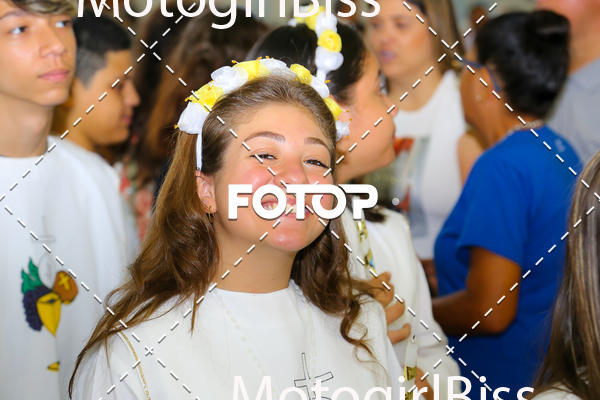 Buy your photos of the eventPirmeira Comunho  on Fotop