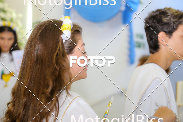 Buy your photos of the eventPirmeira Comunho  on Fotop