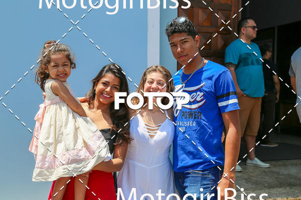 Buy your photos of the eventPirmeira Comunho  on Fotop