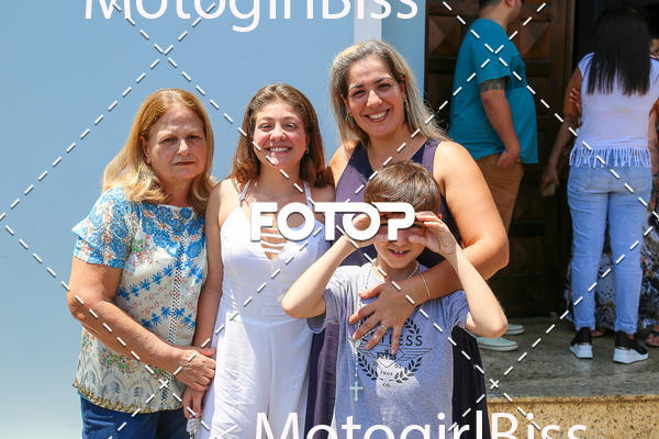 Buy your photos of the eventPirmeira Comunho  on Fotop