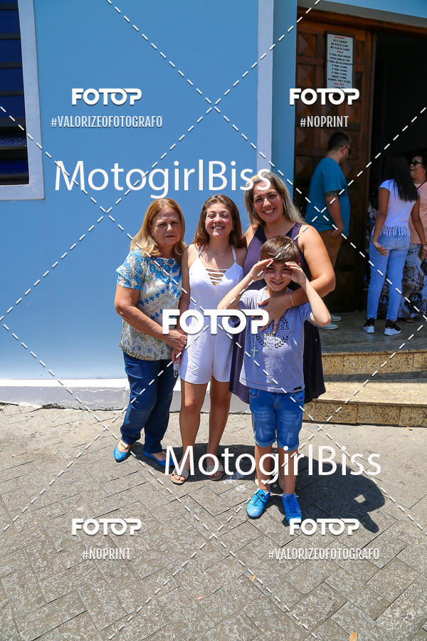Buy your photos of the eventPirmeira Comunho  on Fotop